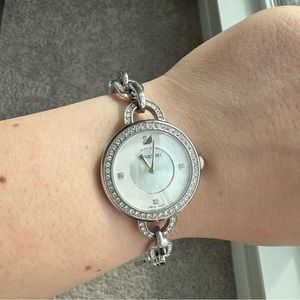 listing-status-banner